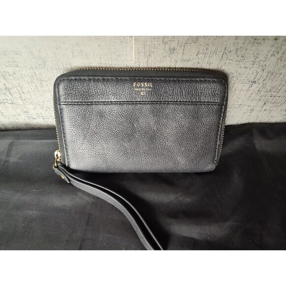 Fossil Black Leather Zipper Wallet - Picture 1 of 3